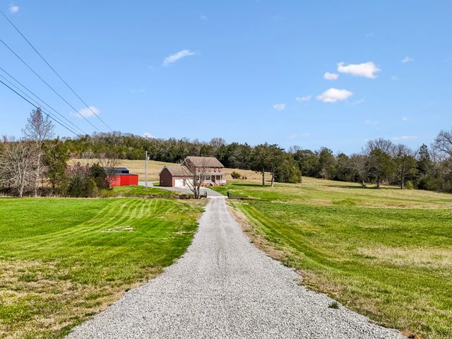 2035 Lassiter Rd, Readyville, TN 37149