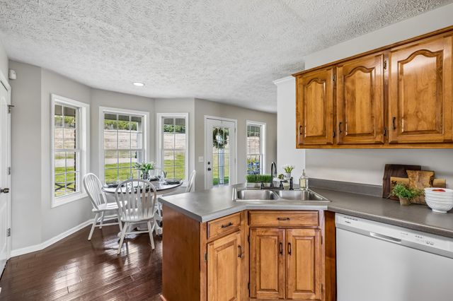 2035 Lassiter Rd, Readyville, TN 37149