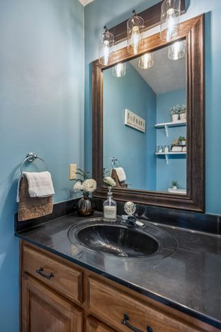 2035 Lassiter Rd, Readyville, TN 37149