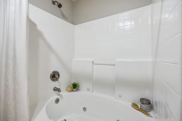 2035 Lassiter Rd, Readyville, TN 37149