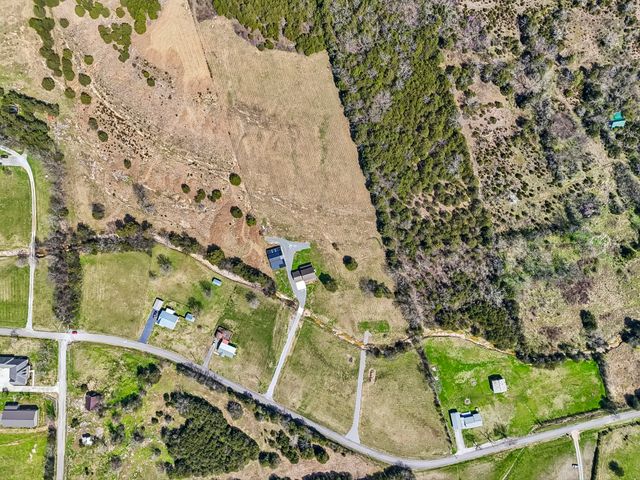 2035 Lassiter Rd, Readyville, TN 37149