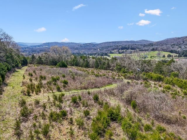 2035 Lassiter Rd, Readyville, TN 37149