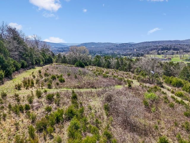 2035 Lassiter Rd, Readyville, TN 37149