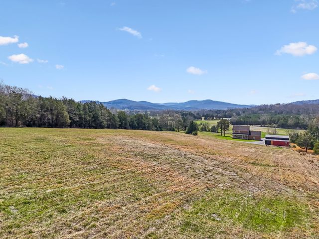 2035 Lassiter Rd, Readyville, TN 37149