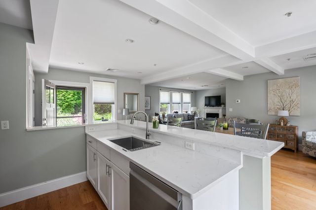 599 Washington St 1, Pembroke, MA 02359