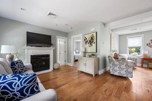599 Washington St 1, Pembroke, MA 02359