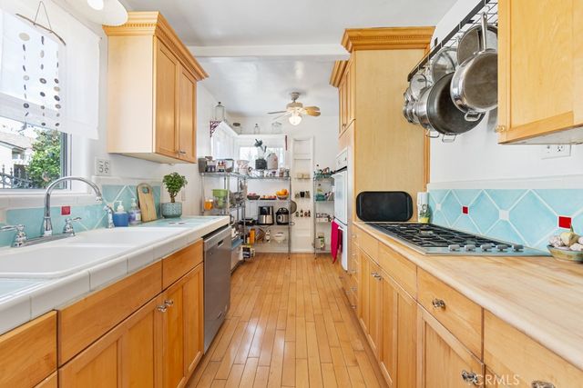 3730 Rose Avenue, Long Beach, CA 90807