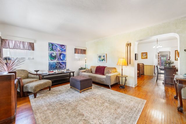 3730 Rose Avenue, Long Beach, CA 90807
