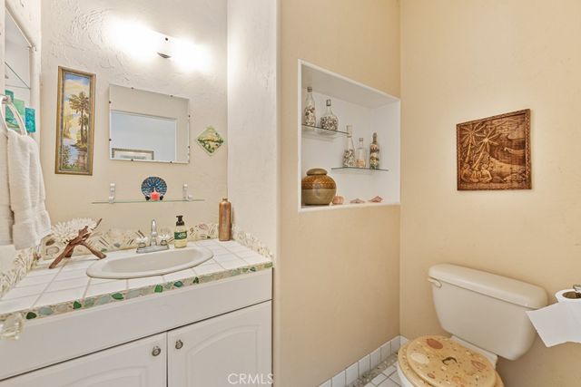 3730 Rose Avenue, Long Beach, CA 90807