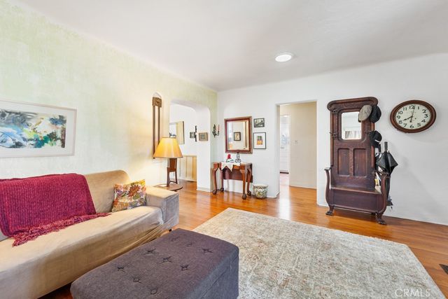 3730 Rose Avenue, Long Beach, CA 90807