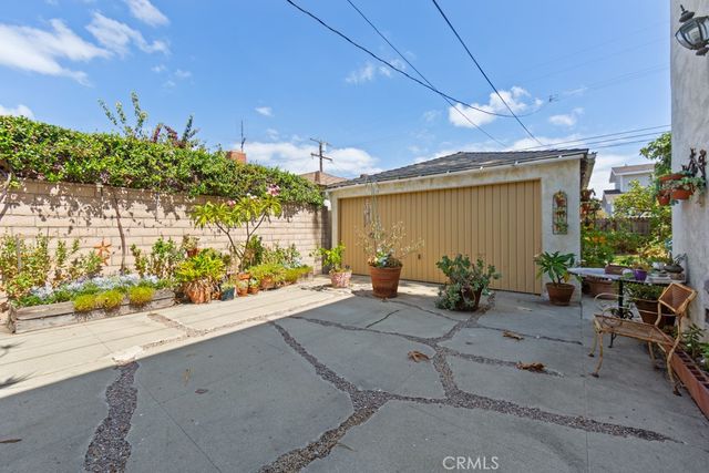 3730 Rose Avenue, Long Beach, CA 90807
