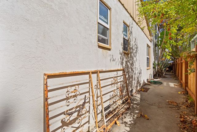 3730 Rose Avenue, Long Beach, CA 90807