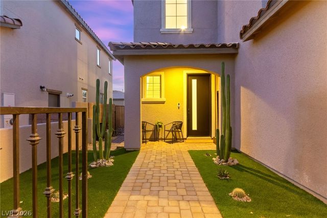32 Santo Mio Court, Henderson, NV 89011
