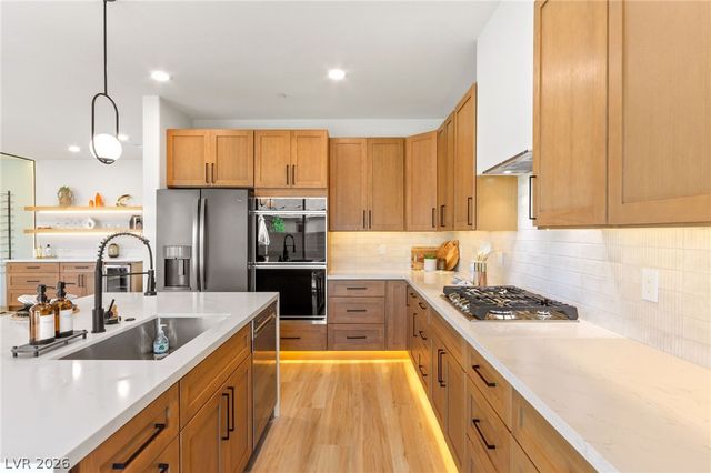 32 Santo Mio Court, Henderson, NV 89011