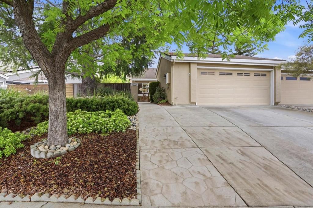 Image 3 of property listing at 5231 Leesa Ann Court, San Jose, CA 95124