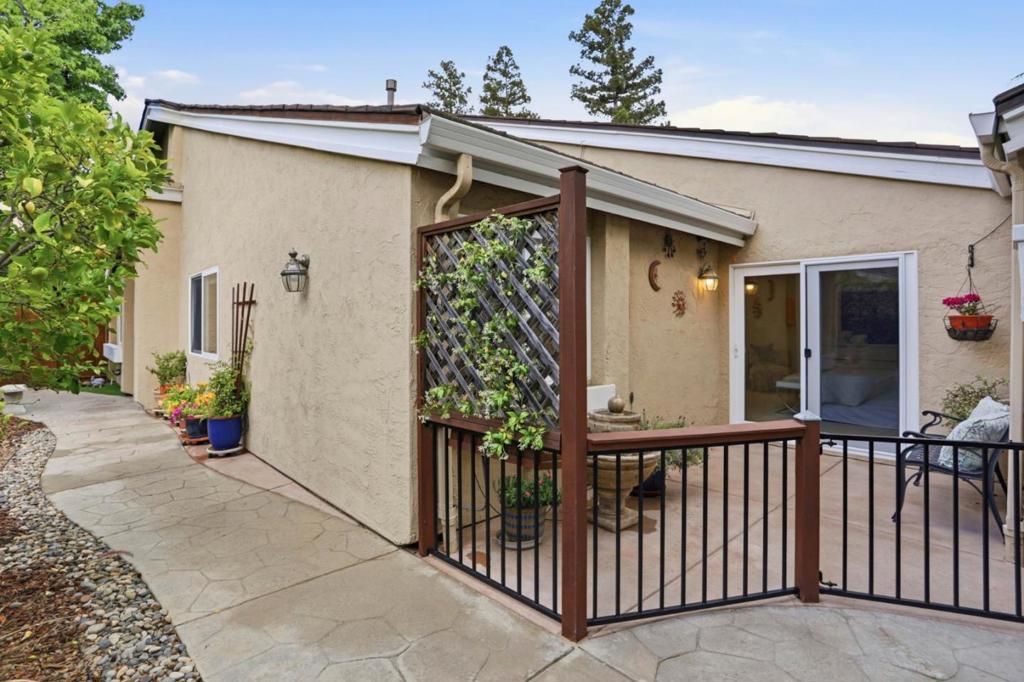 Image 5 of property listing at 5231 Leesa Ann Court, San Jose, CA 95124