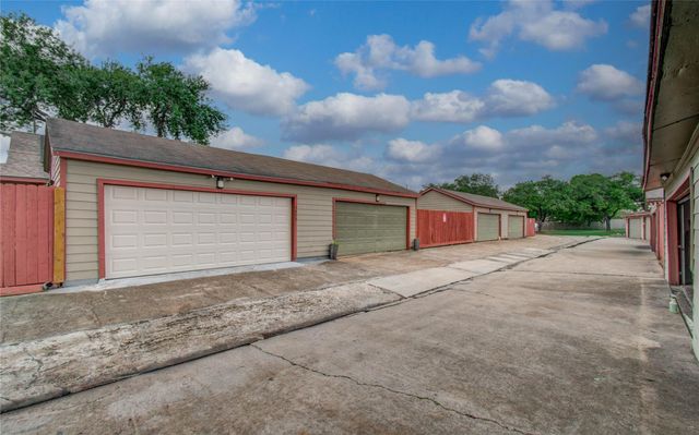 7955 W Airport Boulevard, Houston, TX 77071