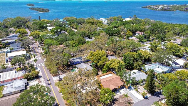 6 BAYOU LANE, Palm Harbor, FL 34683