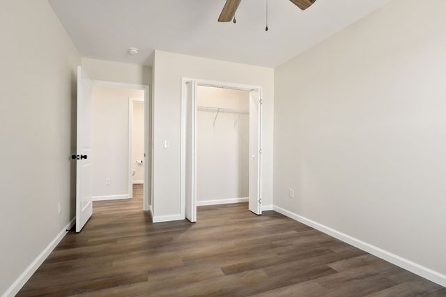 14305 Old Kentucky Rd, Walling, TN 38587