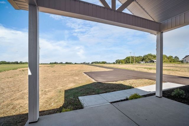 14305 Old Kentucky Rd, Walling, TN 38587