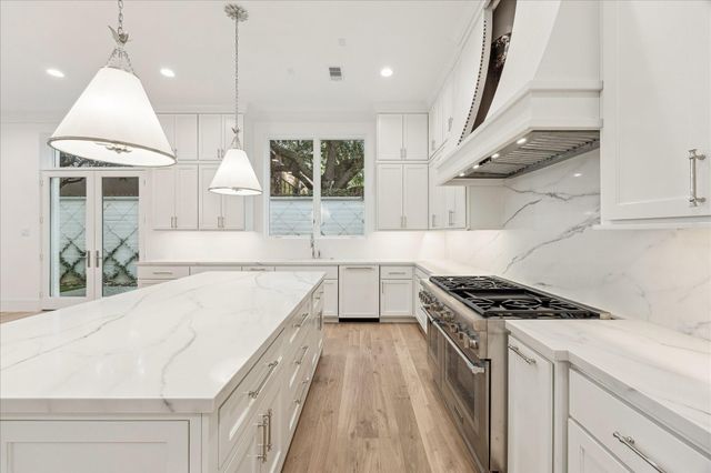 3 Wentworth Green Way, Houston, TX 77027