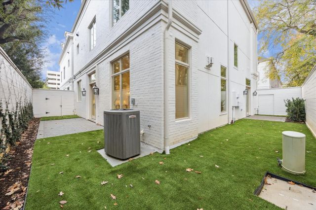 3 Wentworth Green Way, Houston, TX 77027