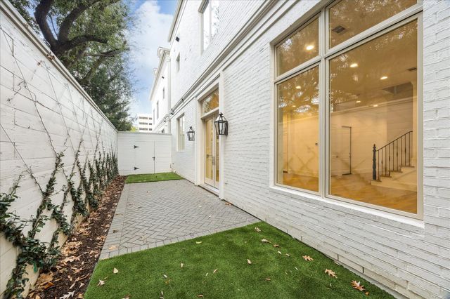 3 Wentworth Green Way, Houston, TX 77027