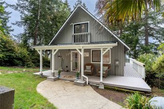 724 W Herron Boulevard NW, Lakebay, WA 98349