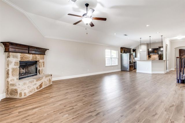 3017 Carlton Parkway, Waxahachie, TX 75165