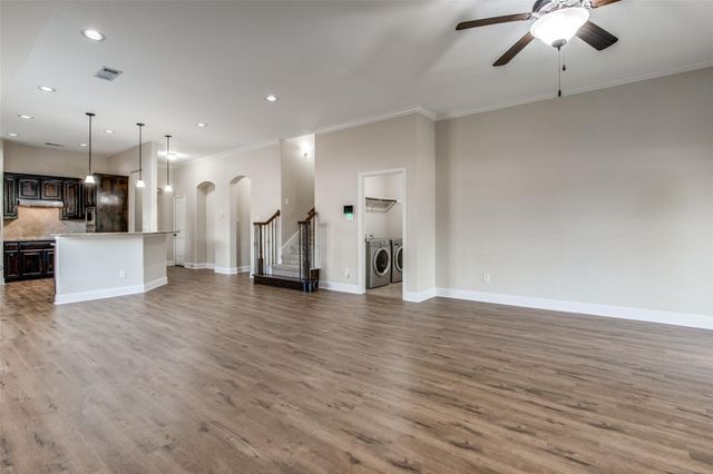 3017 Carlton Parkway, Waxahachie, TX 75165