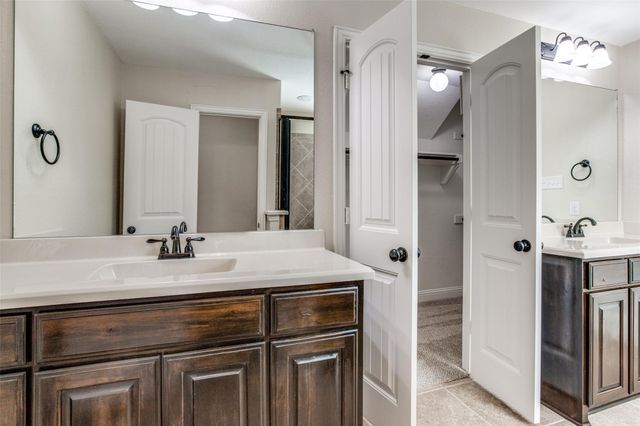 3017 Carlton Parkway, Waxahachie, TX 75165