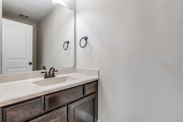 3017 Carlton Parkway, Waxahachie, TX 75165