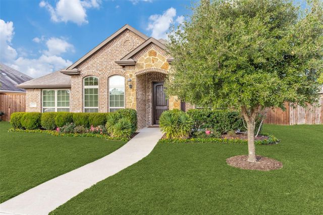 3017 Carlton Parkway, Waxahachie, TX 75165