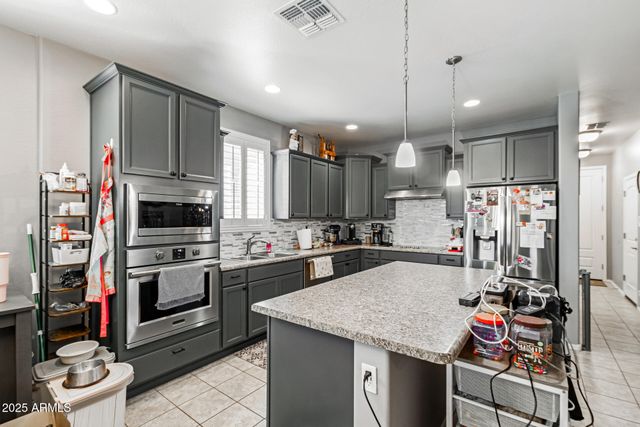 18431 W WILLIAMS Road, Surprise, AZ 85387