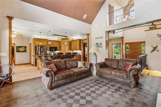24810 E 199th Street, Pleasant Hill, MO 64080