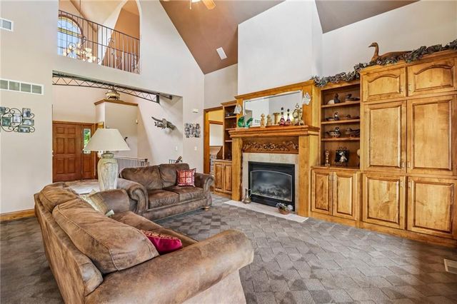 24810 E 199th Street, Pleasant Hill, MO 64080
