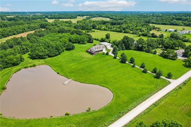24810 E 199th Street, Pleasant Hill, MO 64080