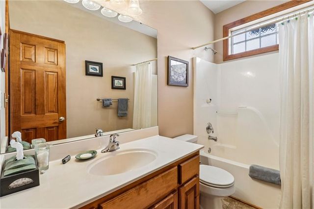 24810 E 199th Street, Pleasant Hill, MO 64080