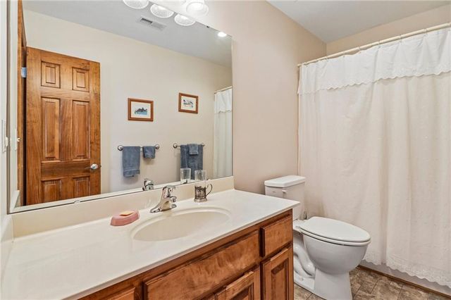 24810 E 199th Street, Pleasant Hill, MO 64080