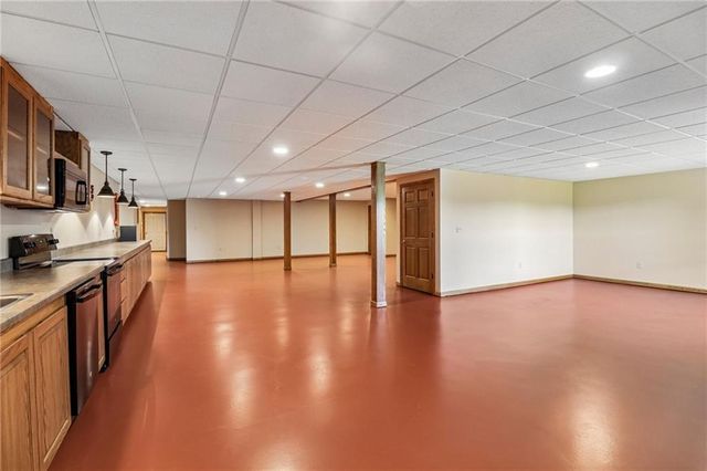 24810 E 199th Street, Pleasant Hill, MO 64080