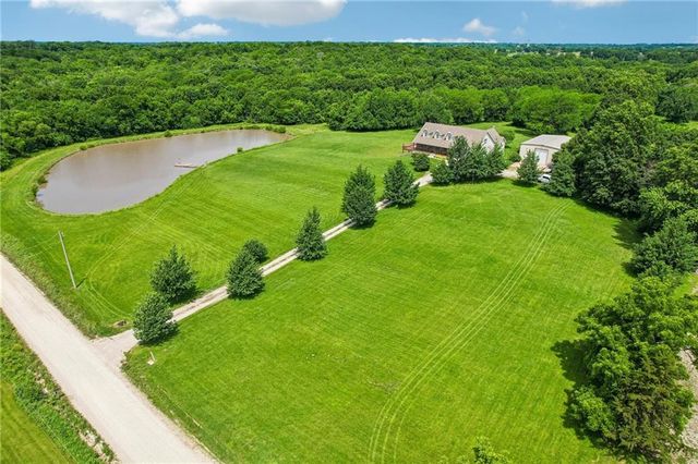 24810 E 199th Street, Pleasant Hill, MO 64080