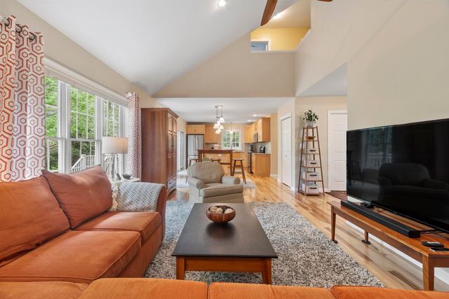 35 Exeter Farms Road, Exeter, NH 03833