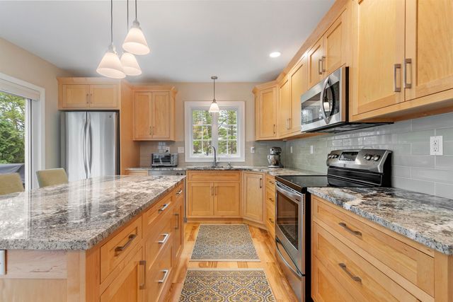 35 Exeter Farms Road, Exeter, NH 03833