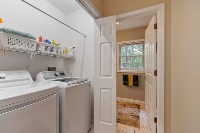 35 Exeter Farms Road, Exeter, NH 03833