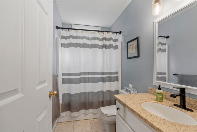 35 Exeter Farms Road, Exeter, NH 03833