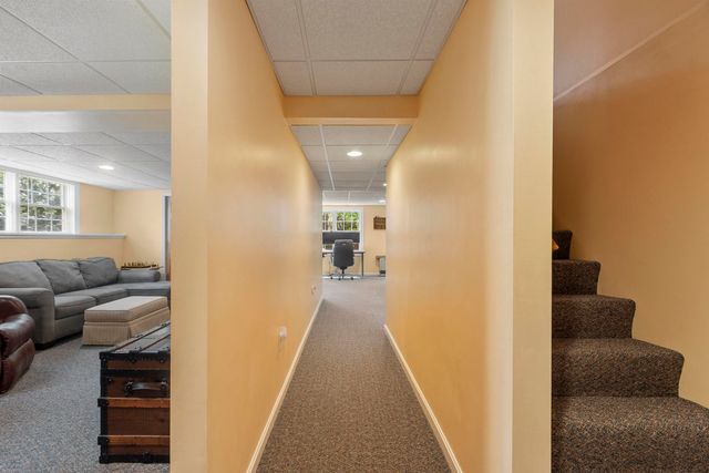 35 Exeter Farms Road, Exeter, NH 03833