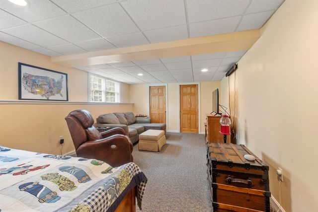 35 Exeter Farms Road, Exeter, NH 03833