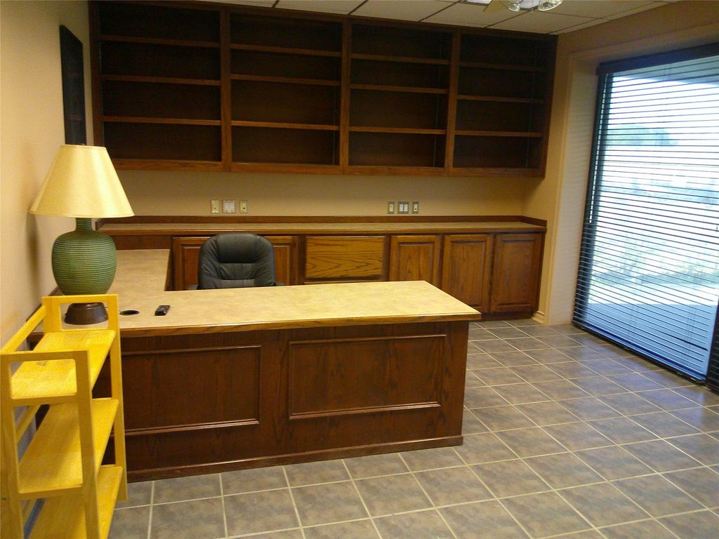 124 S Nolan River Road B, Cleburne, TX 76033 — photo 3