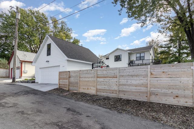 31X Stonebridge Boulevard, Saint Paul, MN 55105