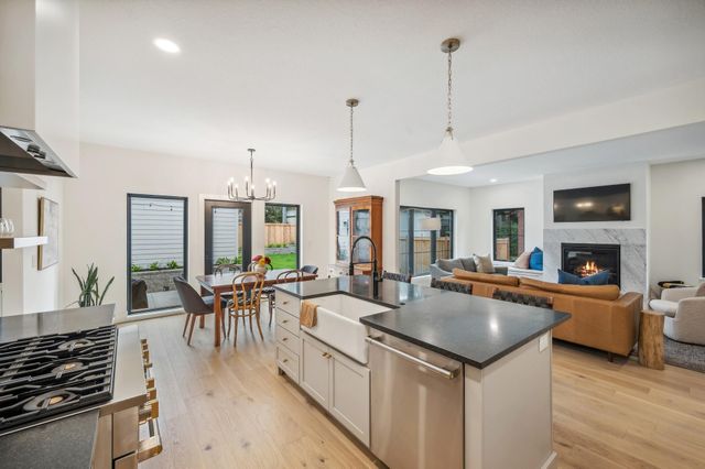 31X Stonebridge Boulevard, Saint Paul, MN 55105